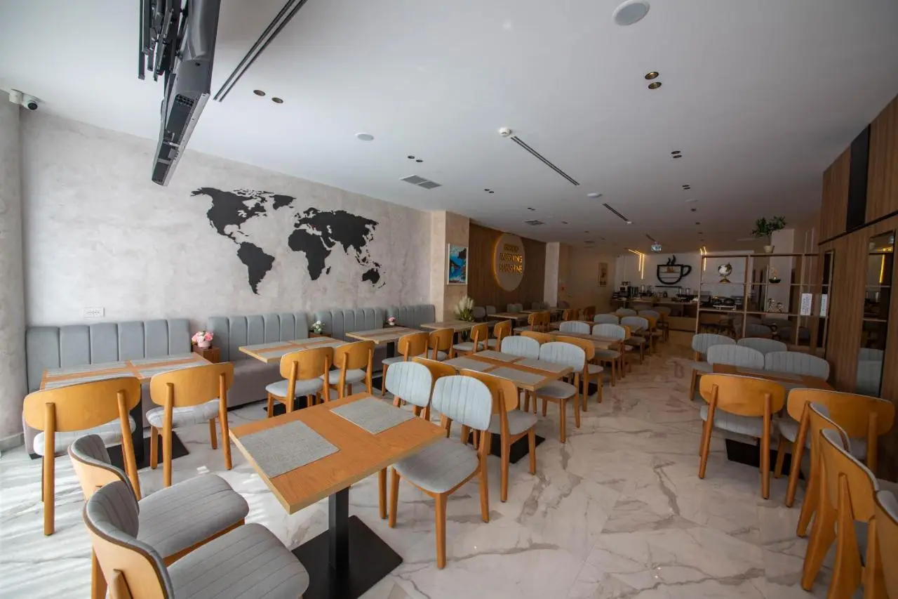 The Queen's Lion Premium HOTEL