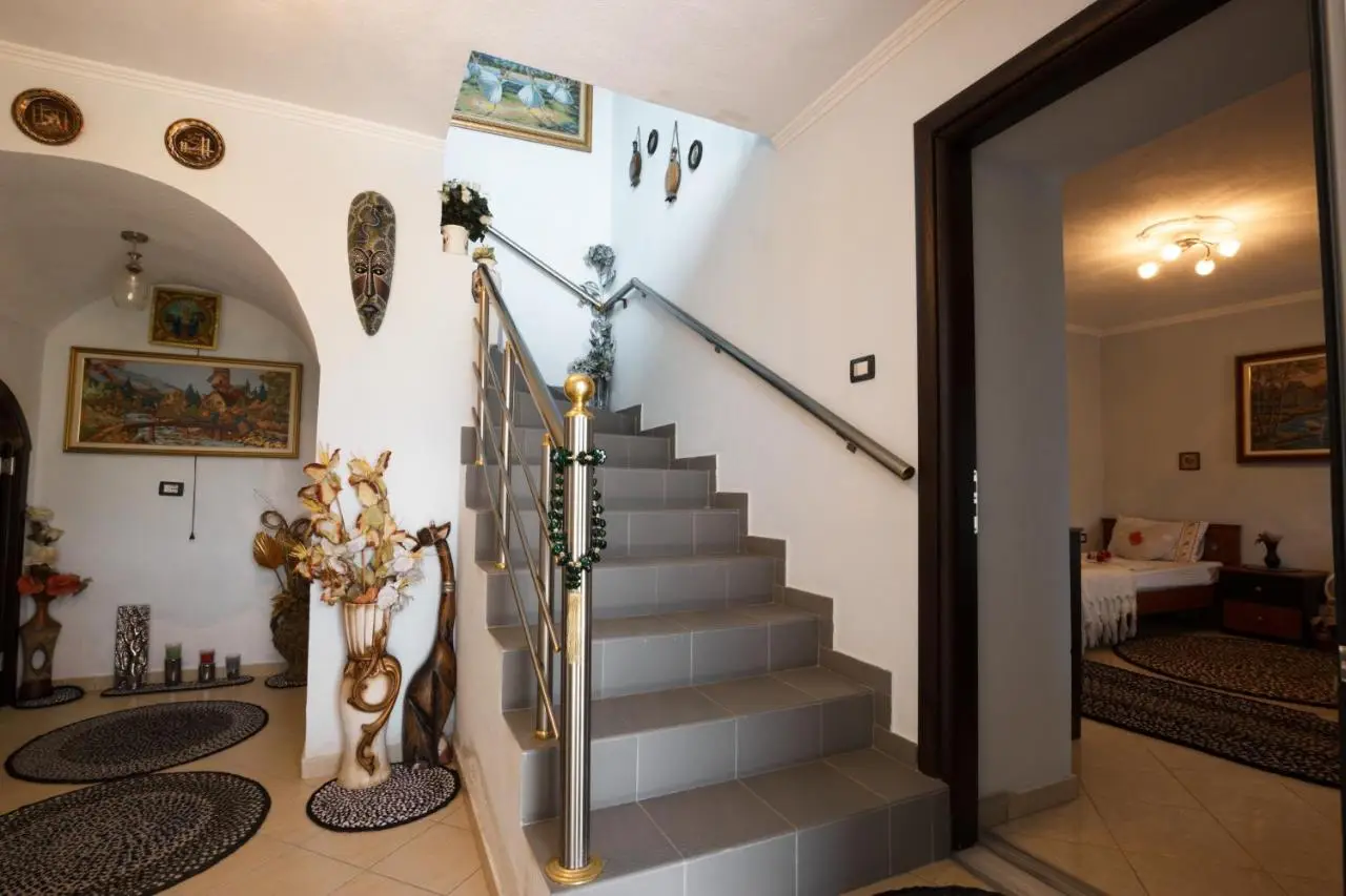 Leka GuestHouse