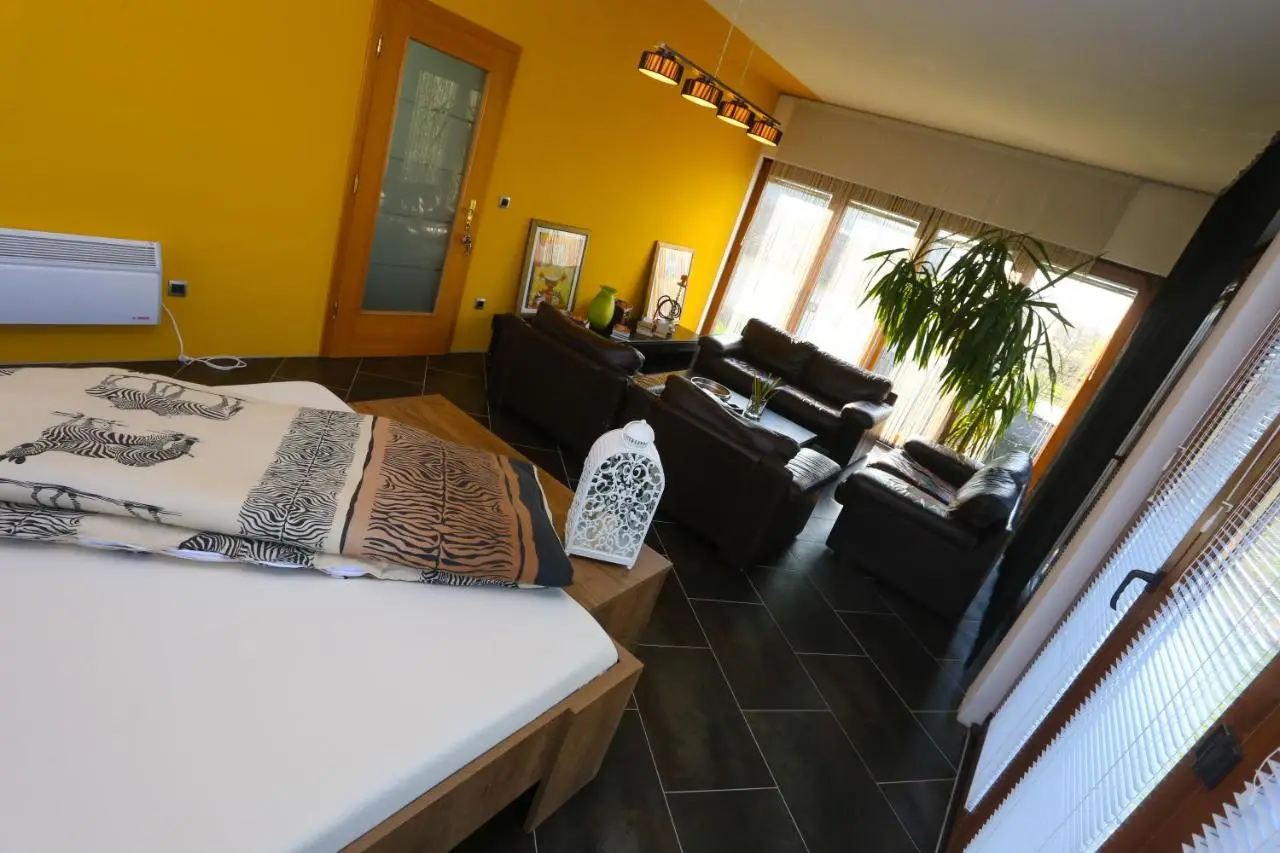Farah Superior Apartments