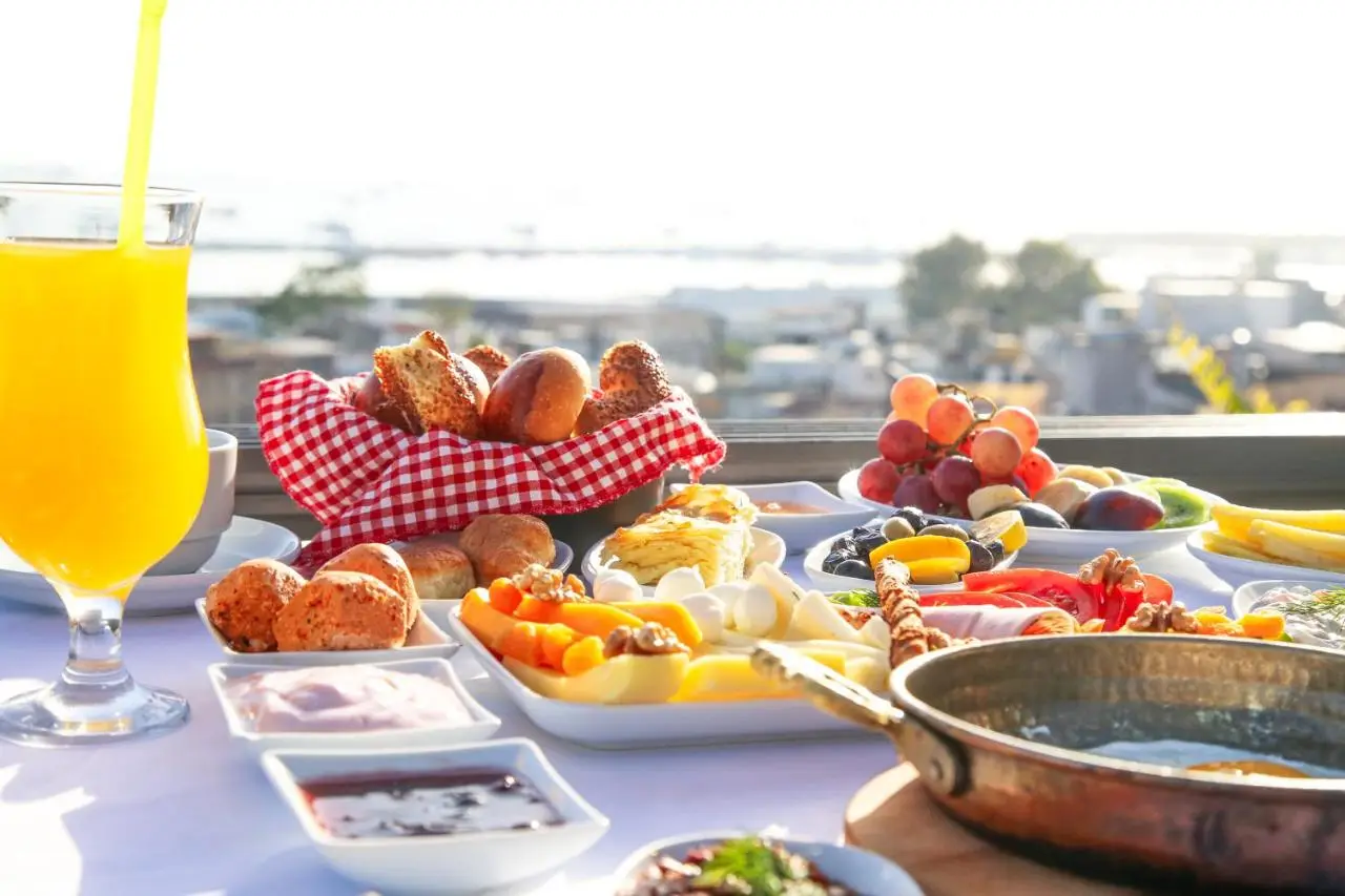 HOTEL BRONTE