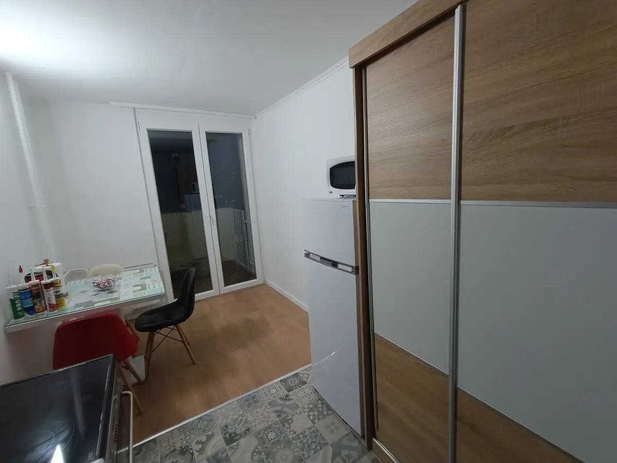 modern, one bedroom, free parking, airconditioning