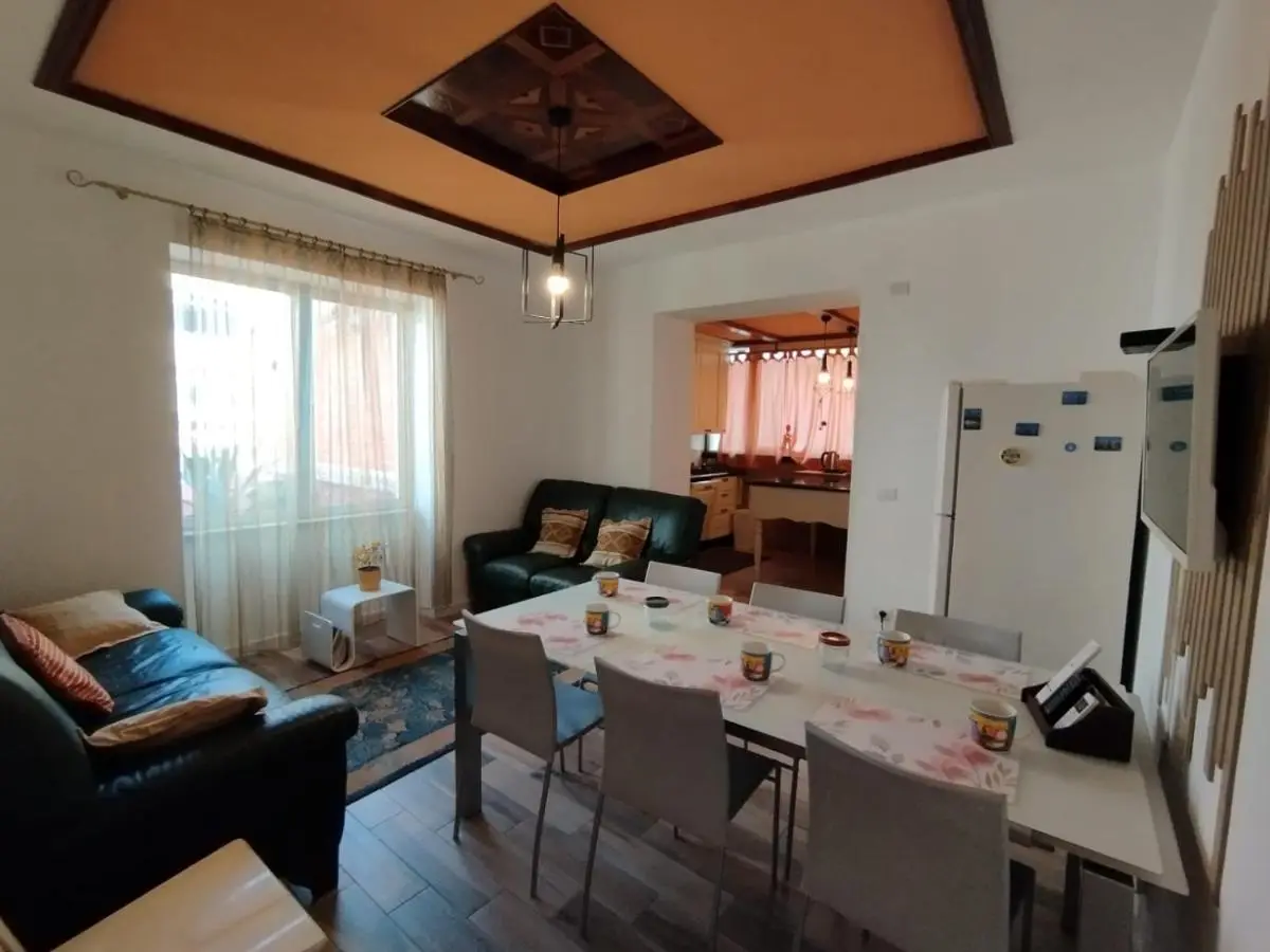 Art Gallery Apartments Tirana 1