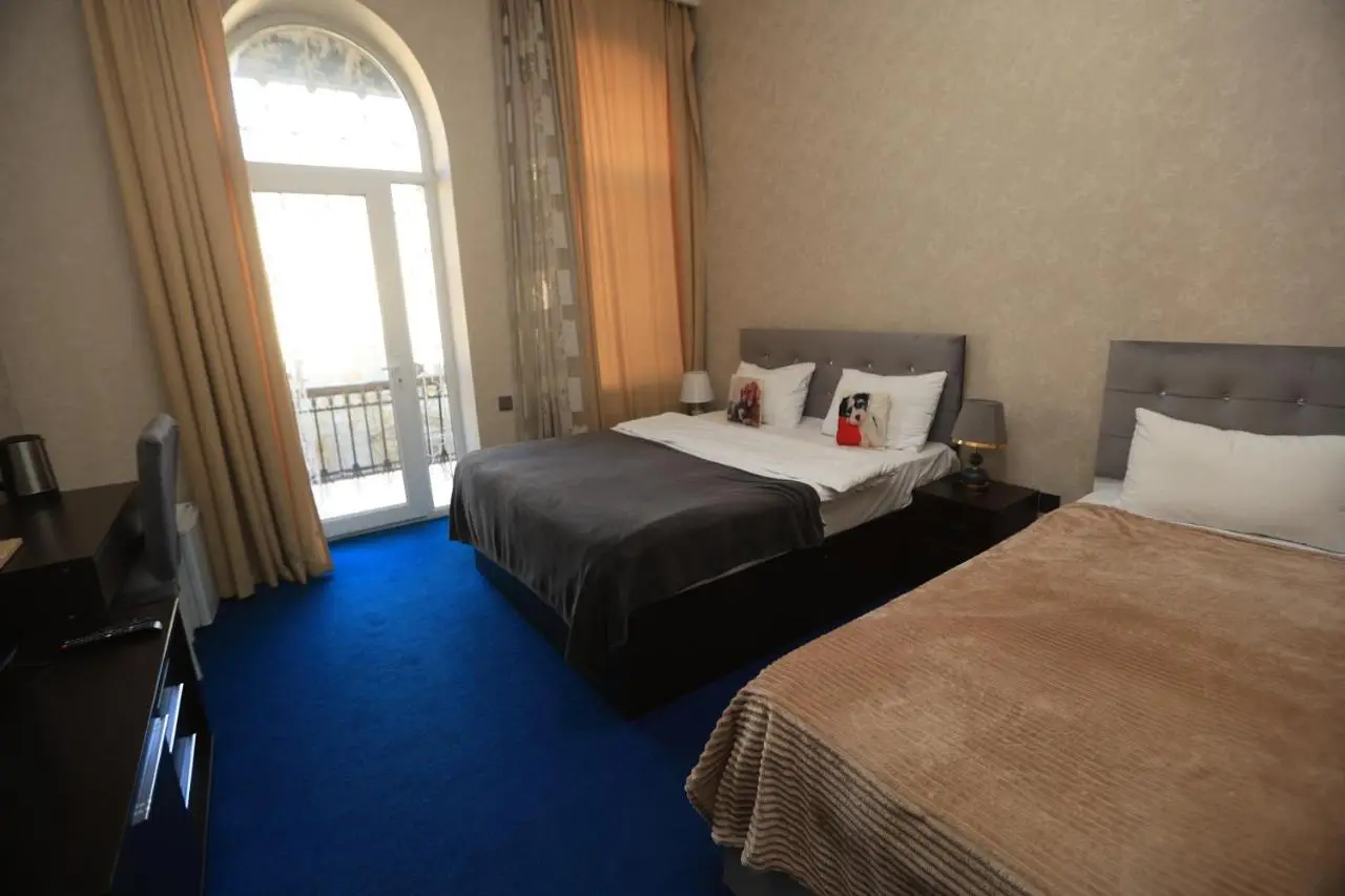 NH Nizami Hotel