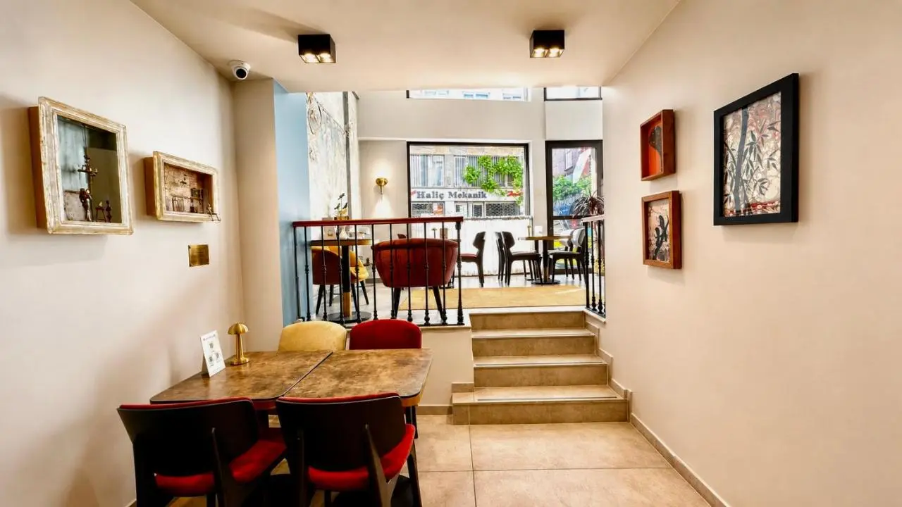 Smart and Simple Hotel Karakoy