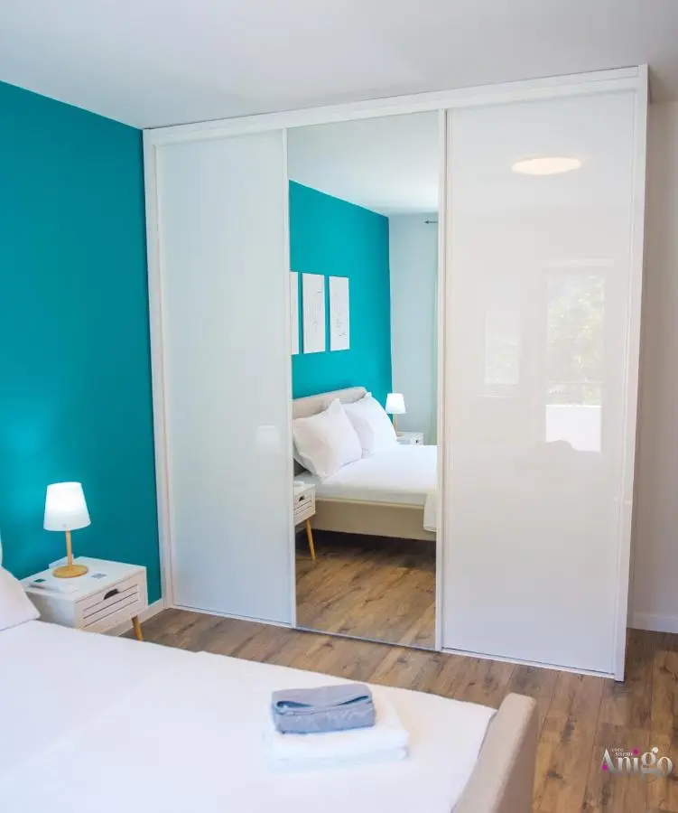 Apartment Dreaming In Color