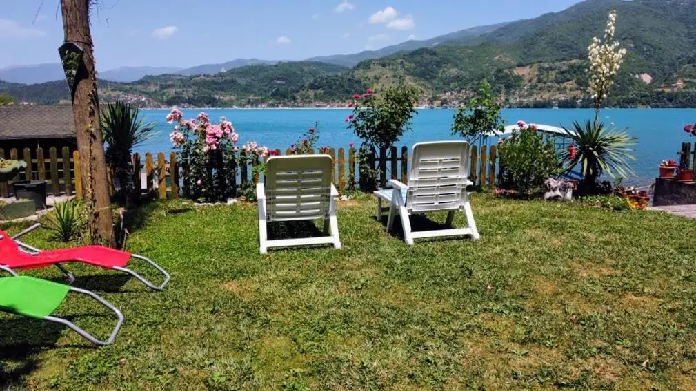 Dina apartman Jablaničko jezero