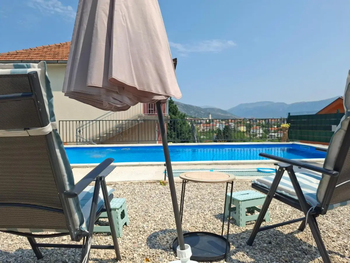 Apartman ZORA s bazenom sa slanom vodom - nova sezona!