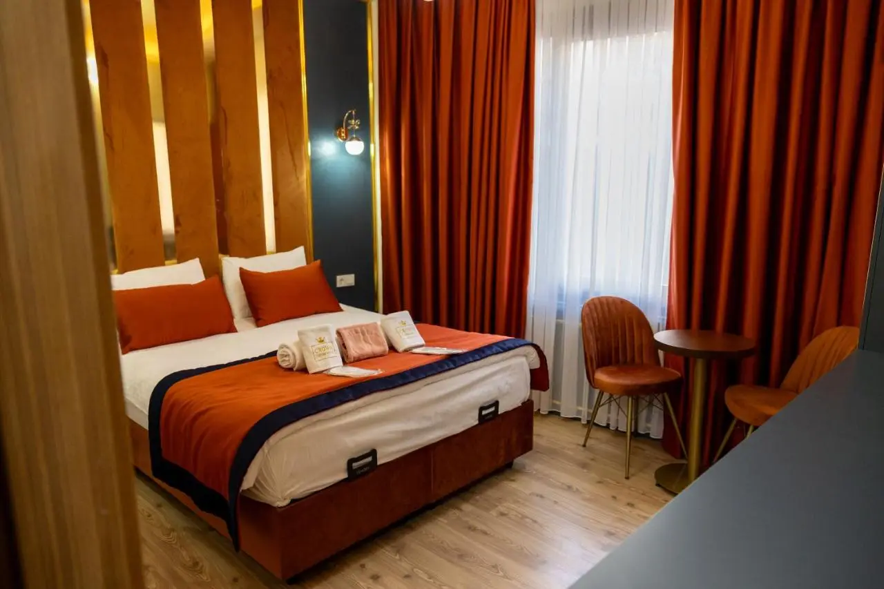 crown taksim hotel