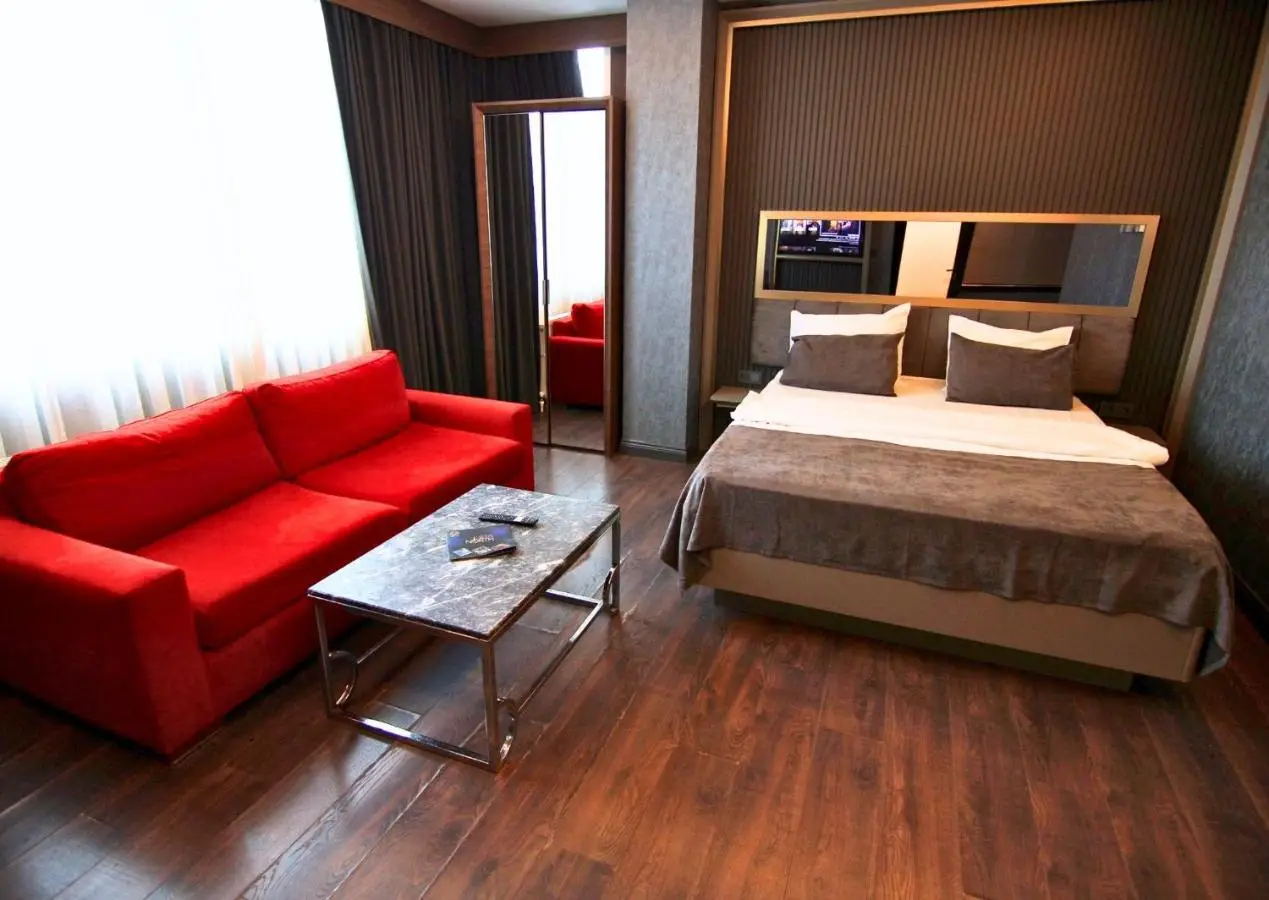 216 Eagle Palace Suite