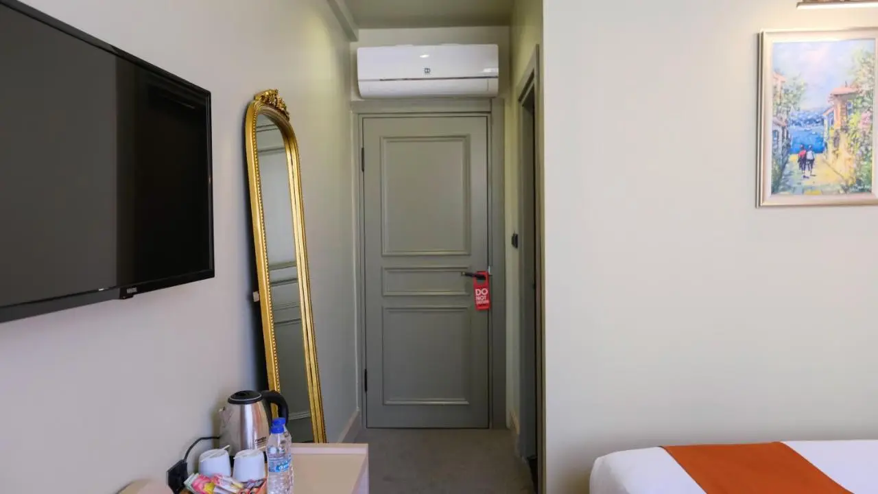 By Kinyas Hotel