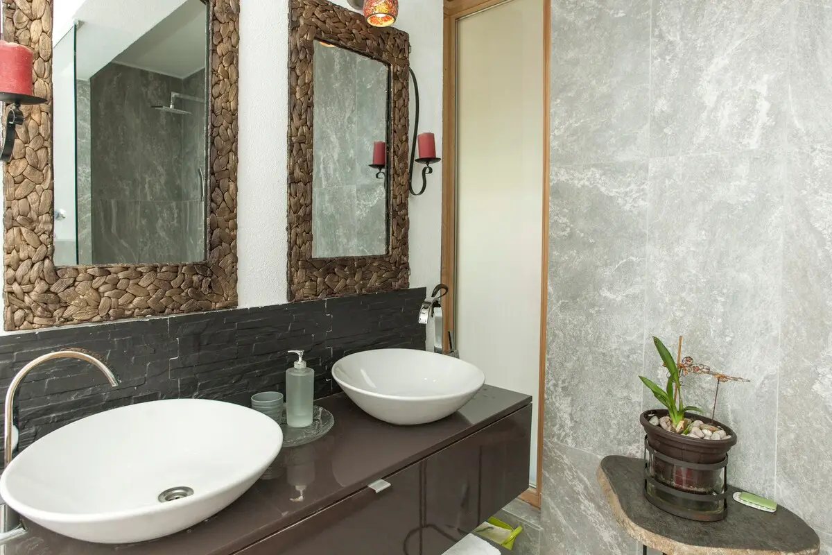 Luxury 2 bedroom apartment with pool