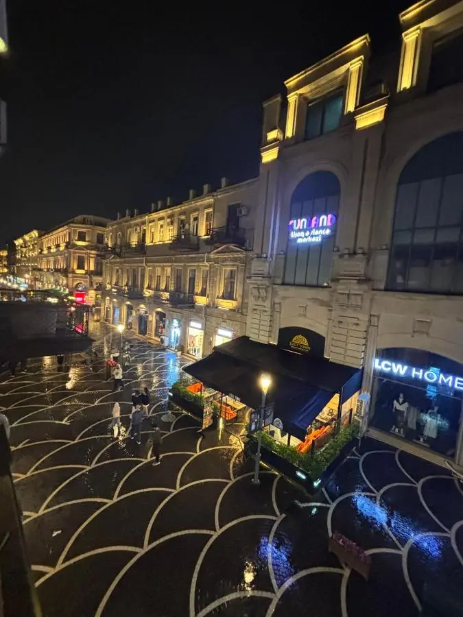 Nizami streed Aliw travel