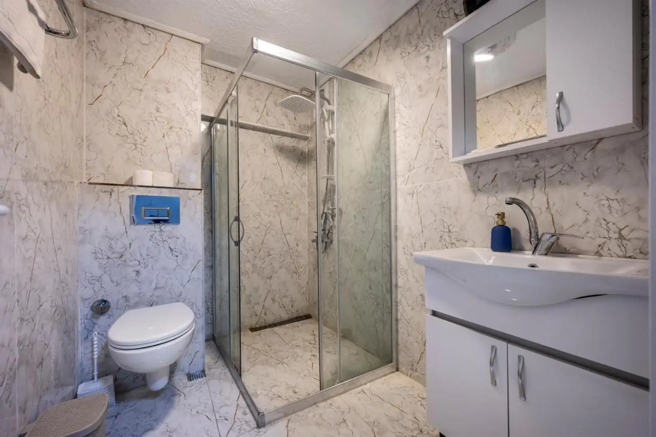 AYKA APART SUiTES OLD CITY