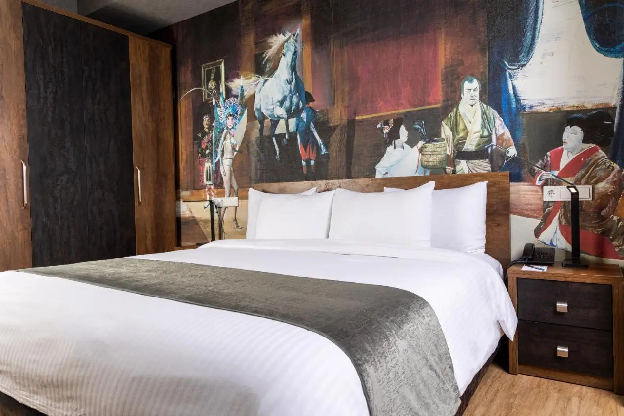 Theory Hotel