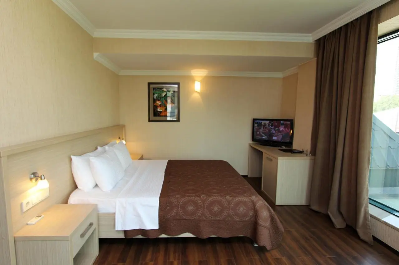 Batesta Hotel