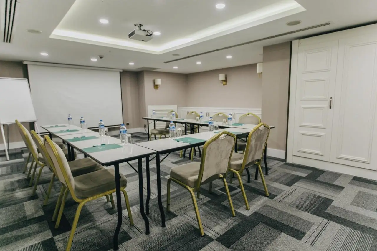 Mia Berre Hotels