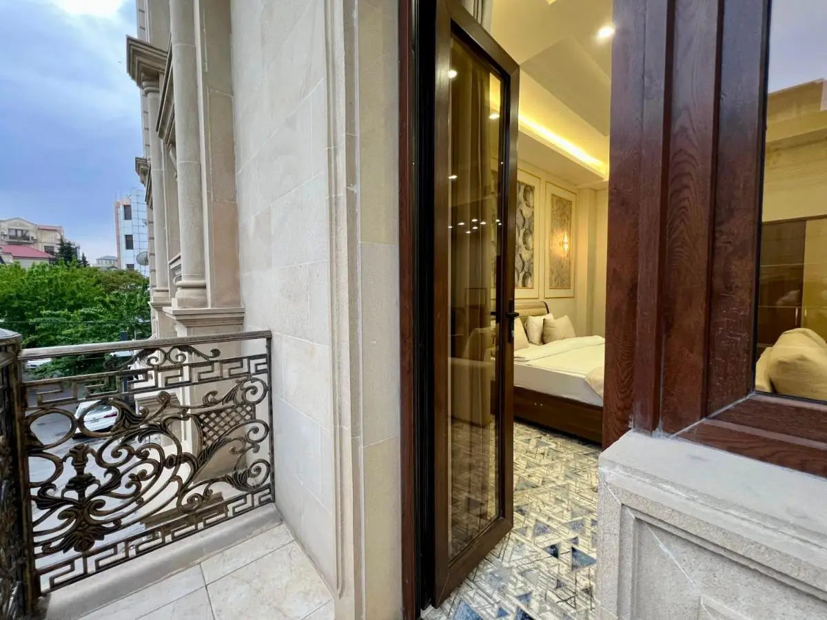 Royal Mansion Hotel