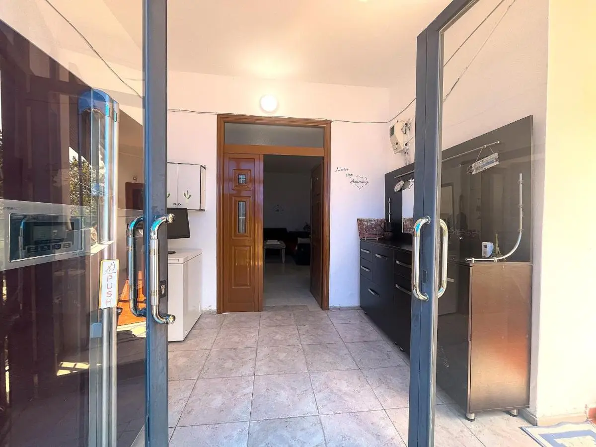 Old Beach Vlora Hostel