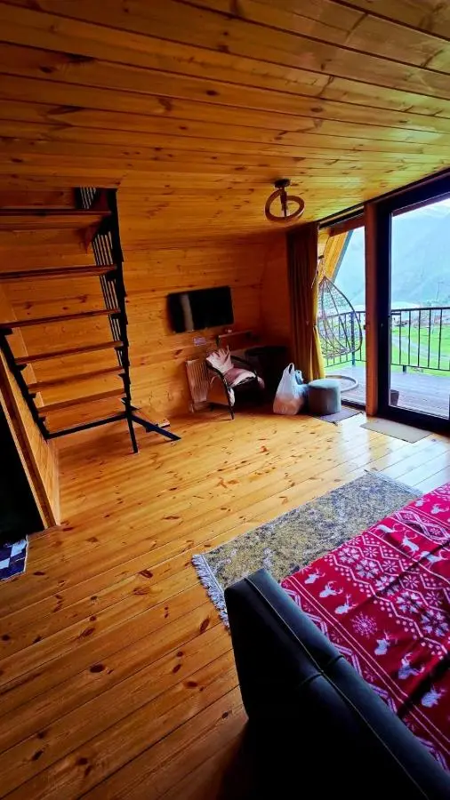 Elia Hut Kazbegi