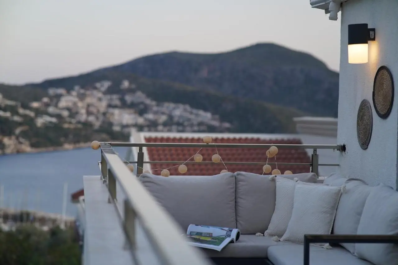 KAYA APARTMENTS