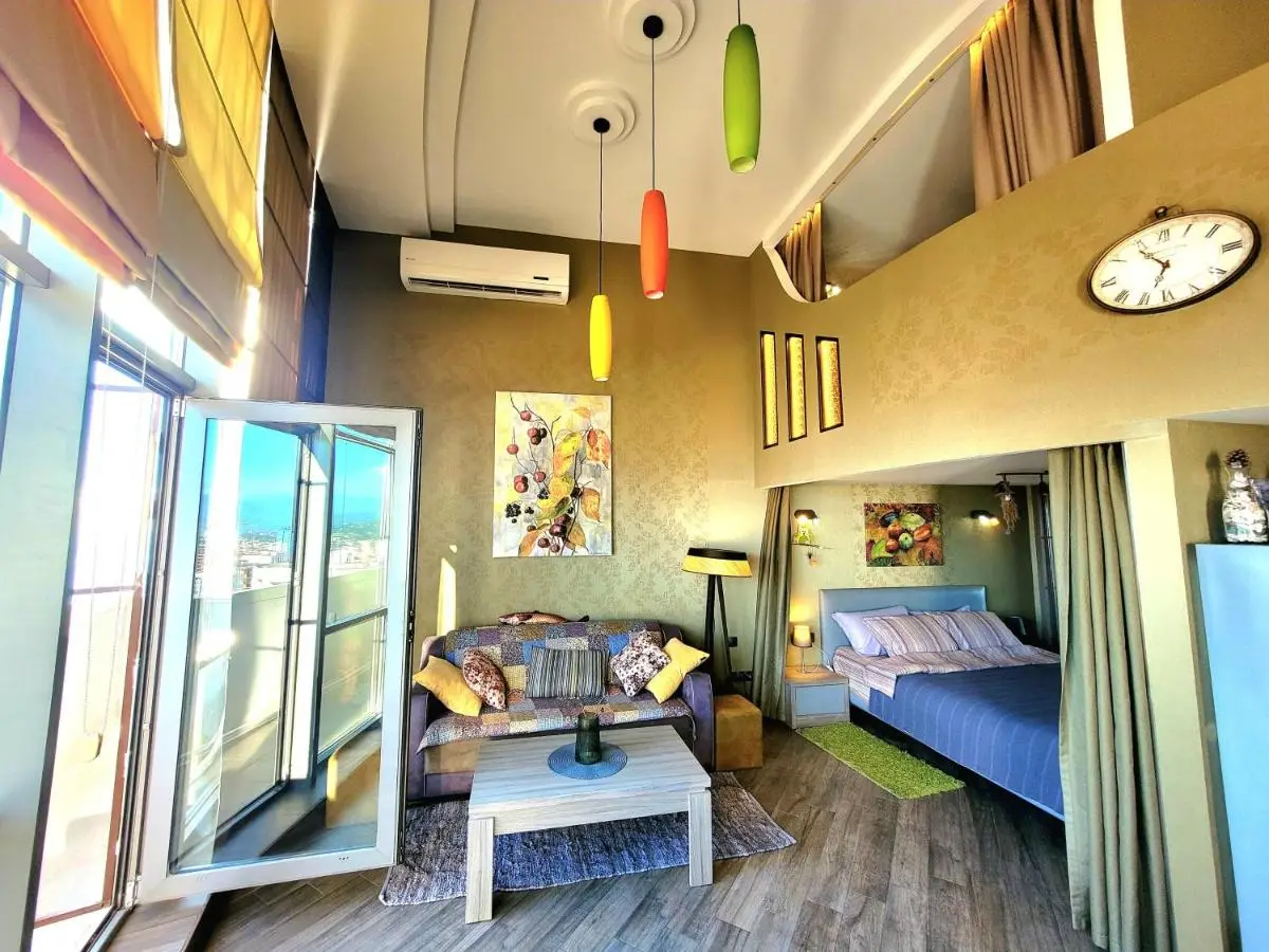 2 levels penthouse with a SUNSET SEA VIEW! Balcony and window 8x4m!