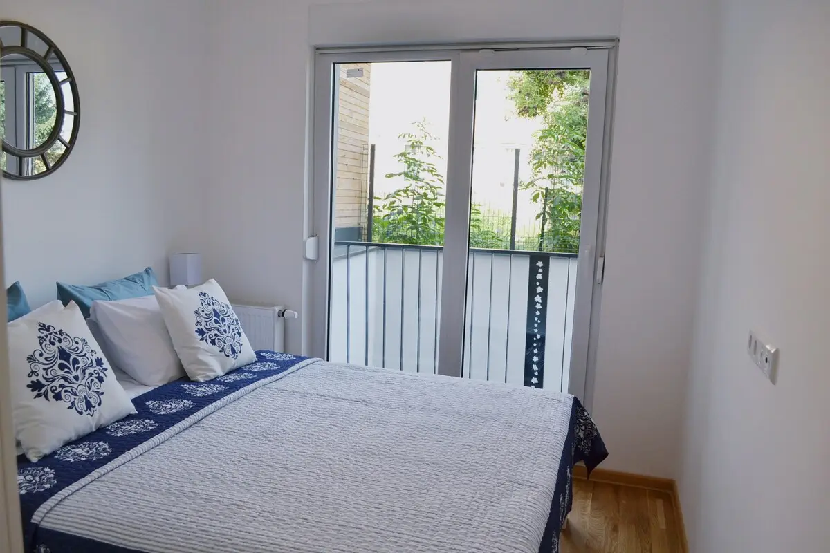 Apartment Masha - Lovely One Bedroom with balcony