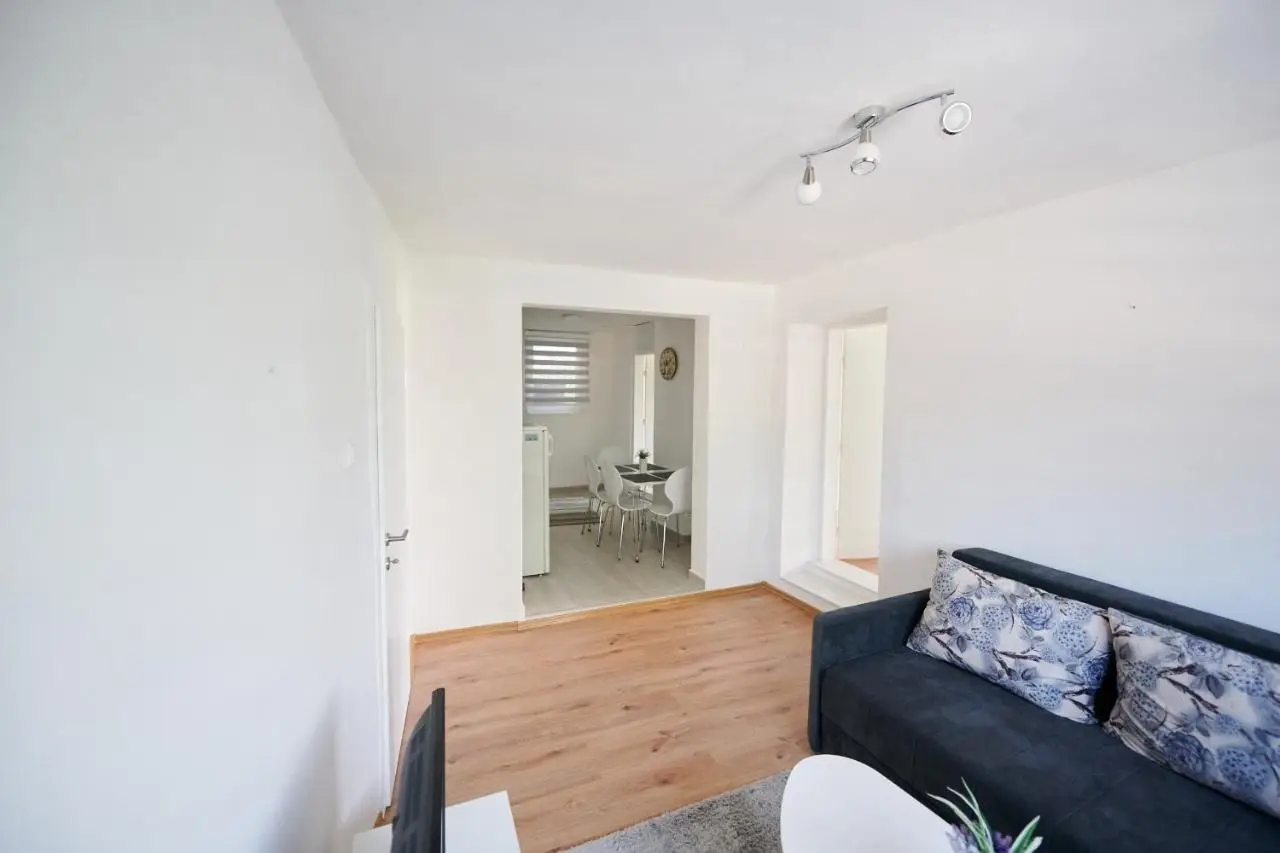 Lovely House Apartment