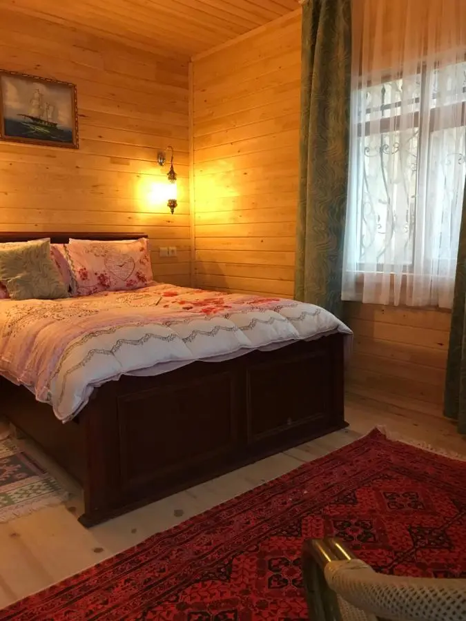 Uzungöl Ensar Dağ Evi