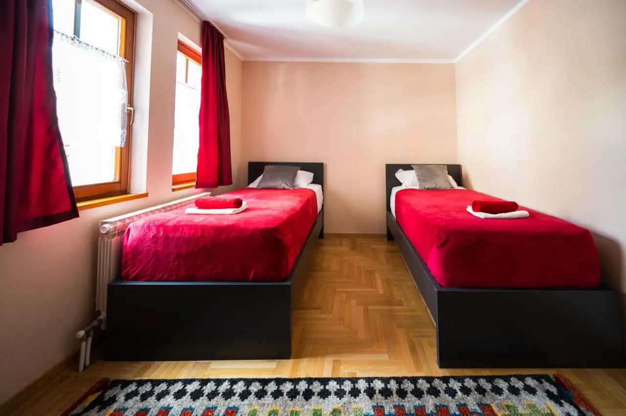 Spacious & Modern Apartments- Old Town