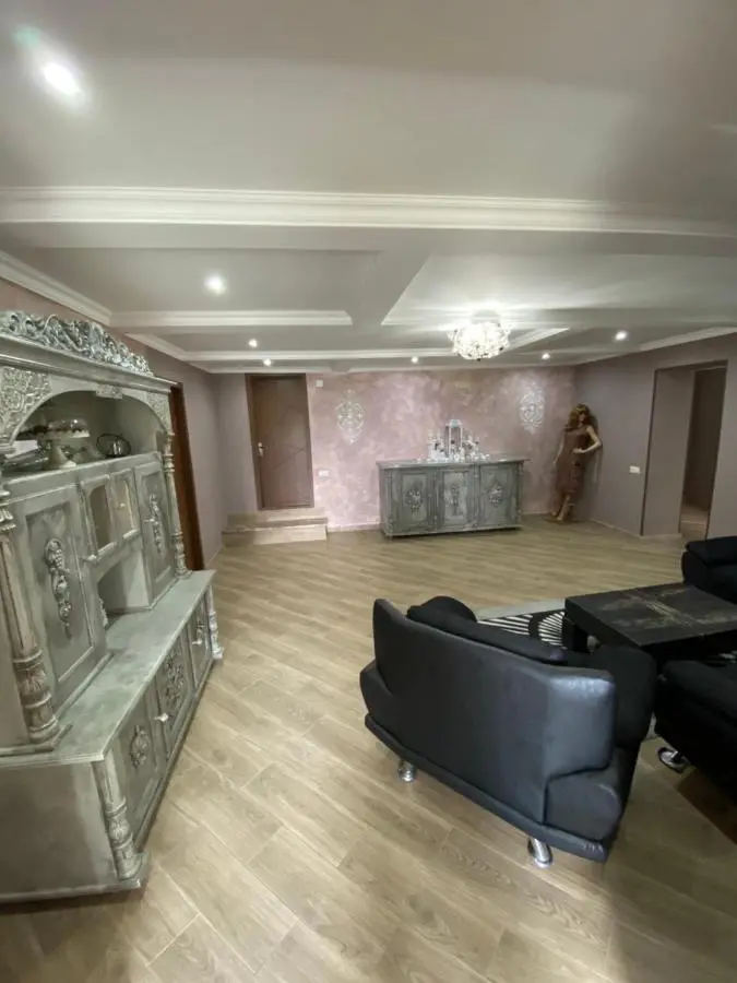 ART HOUSE 33