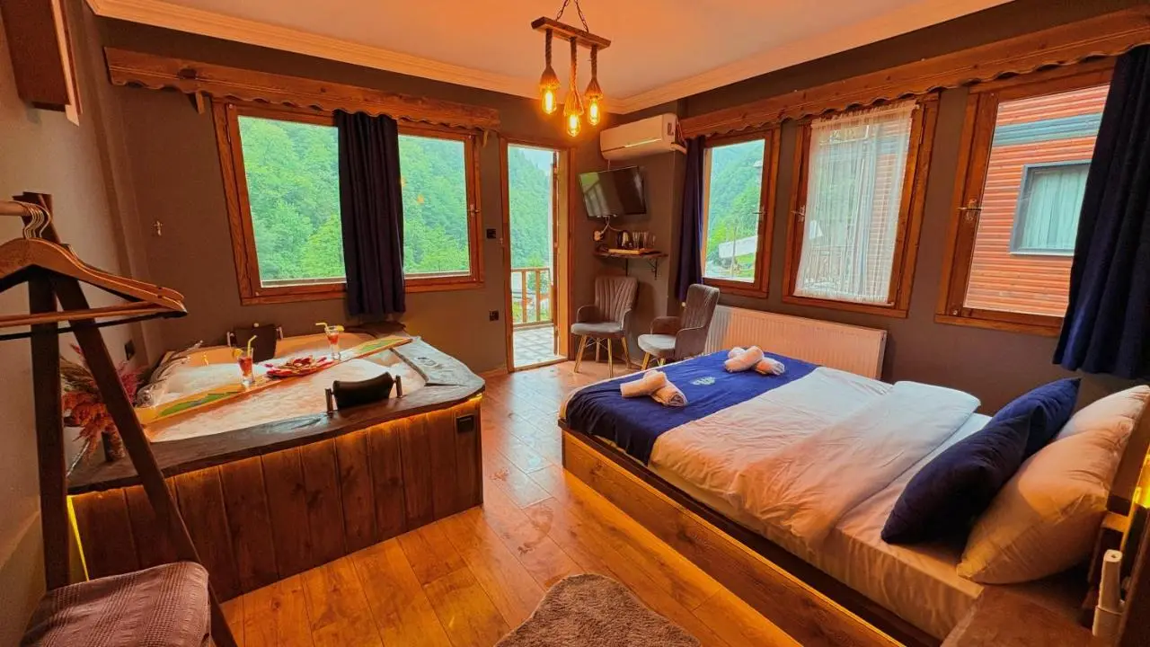 River Deluxe Botıque