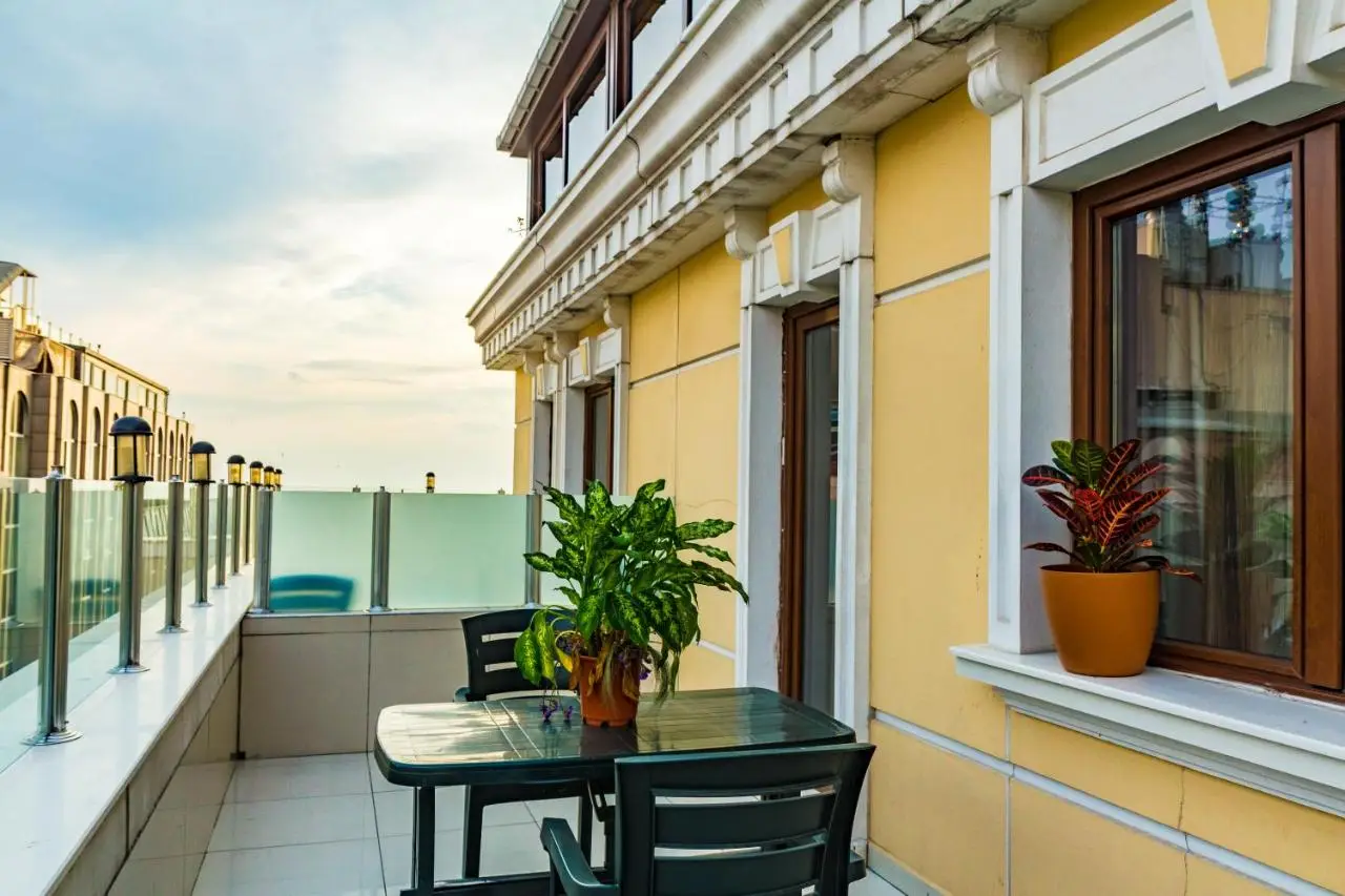 Grand Rosa Hotel