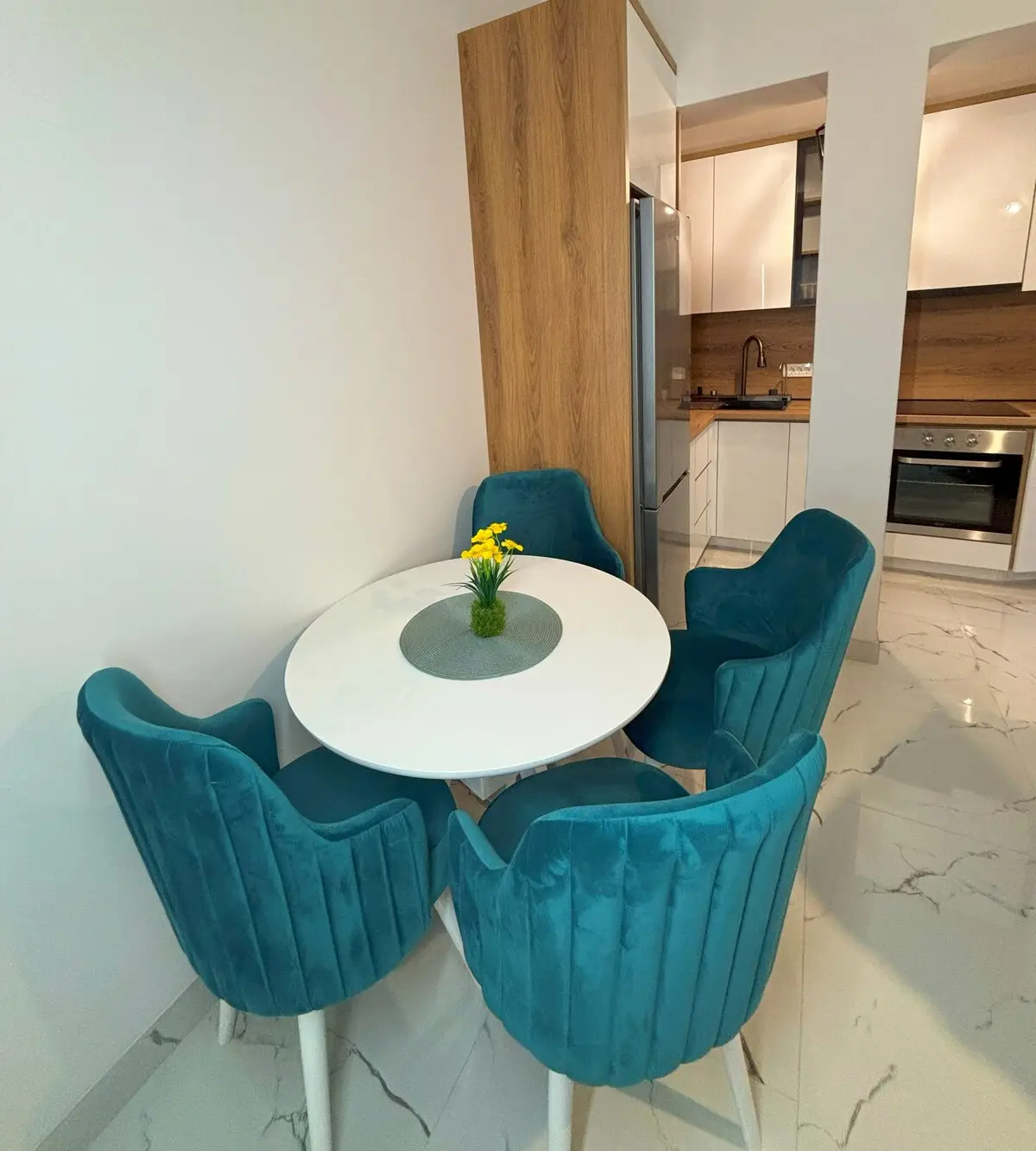 One-Bedroom Apartment with Terrace & Free Parking