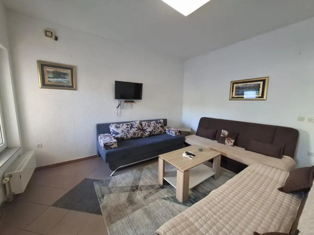 Amina River Apartment