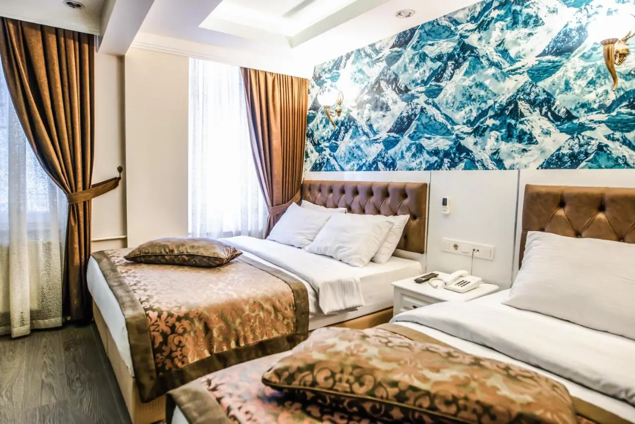 Lazz City Hotel