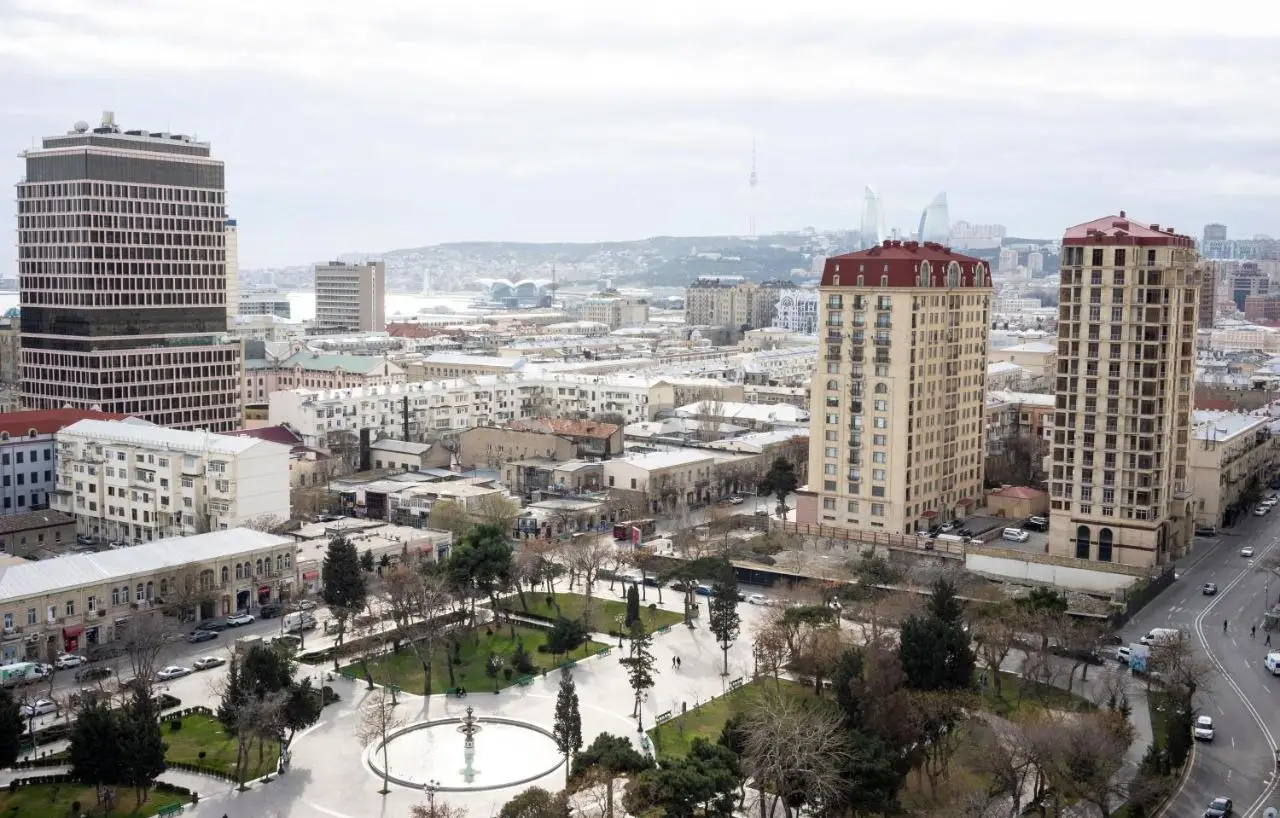 Parkside Hotel & Apartments