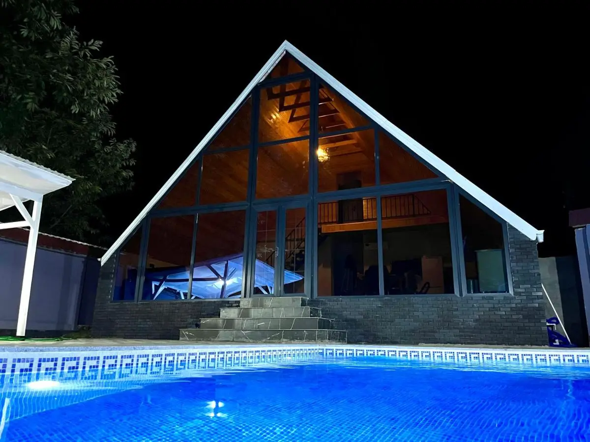 Blue Pool Paradise