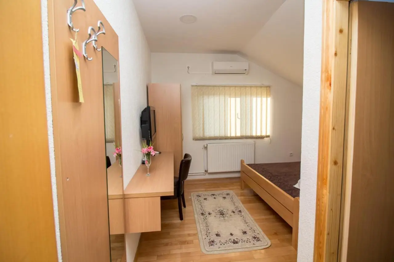 Hotel Piramida Sunca