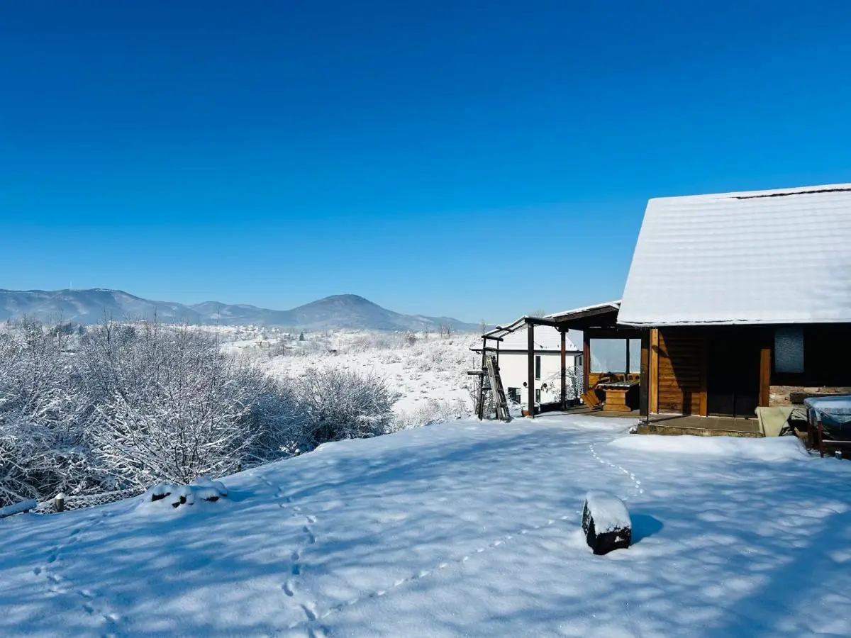 Log cabin
