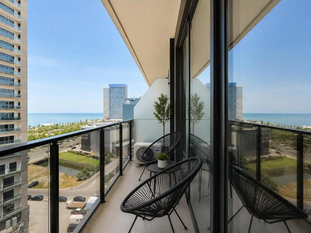 Homey Apartments