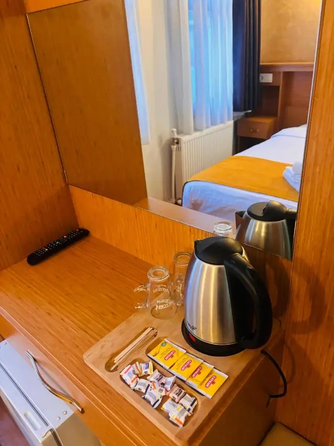 Lebon Hotel-Special Class