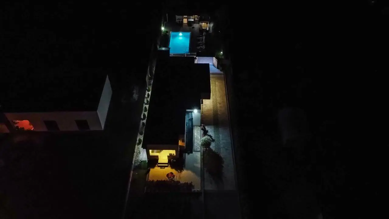 Delta apartments