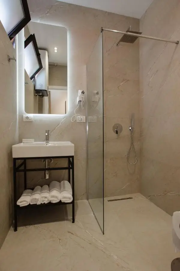 Downtown Hotel