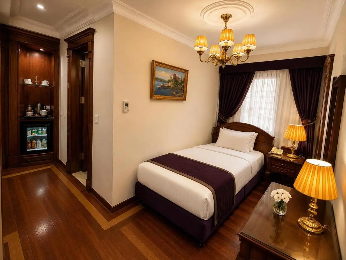 GLK PREMIER The Home Suites & Spa
