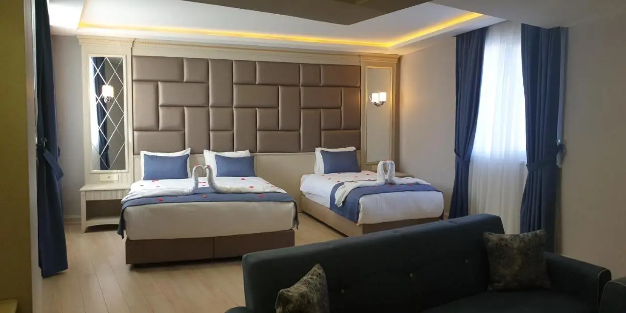 Martinenz Hotel Old City