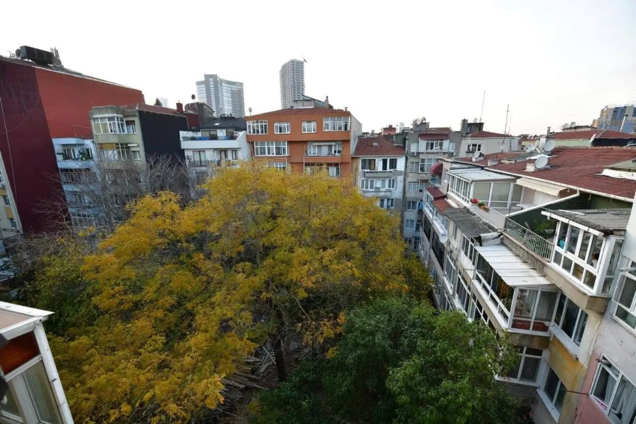 Kardes Apartment