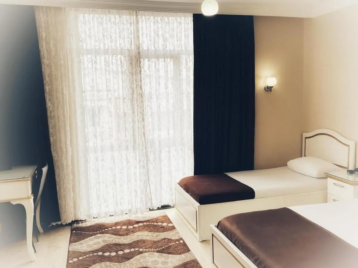 Şeref Hotel