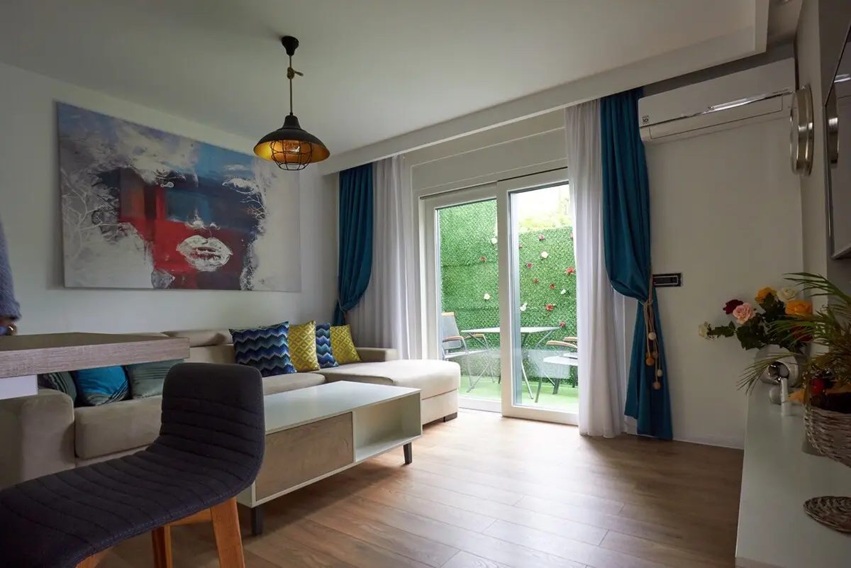 Charming Two Bedroom Apartment Zara