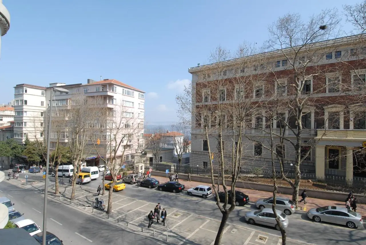 Cheya Taksim BNB Gumussuyu Istanbul City Center Comfort Residence
