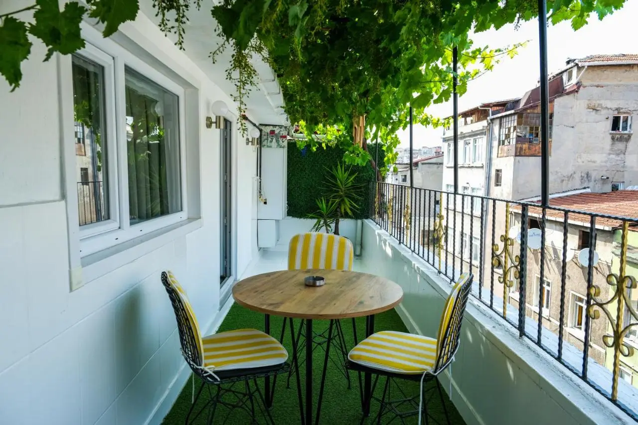 Taksim Neo Pera Suites